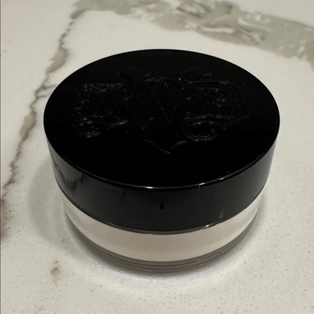 🌸5/$25🌸 Kat Von D lock it setting powder in translucent